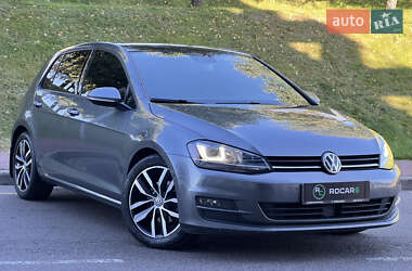 Хетчбек Volkswagen Golf 2016 в Києві