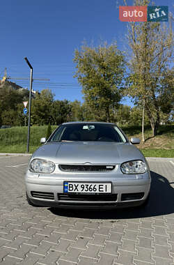 Хэтчбек Volkswagen Golf 2003 в Хмельницком