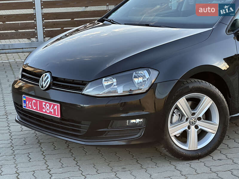 Универсал Volkswagen Golf 2015 в Стрые
