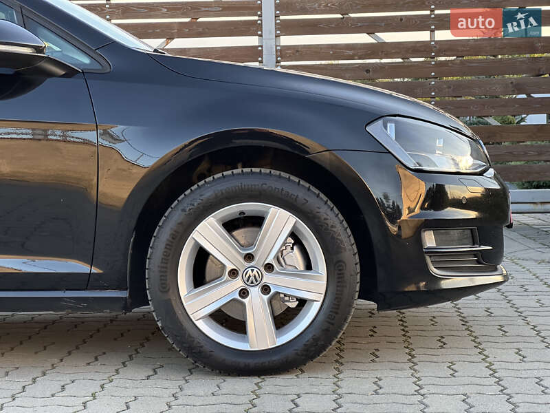 Универсал Volkswagen Golf 2015 в Стрые