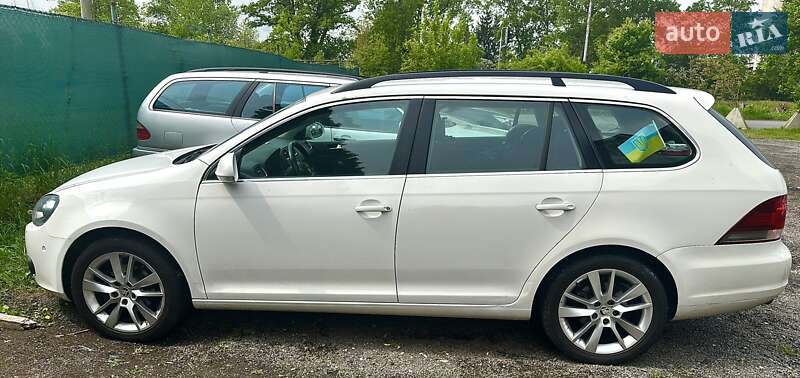 Универсал Volkswagen Golf 2011 в Черновцах