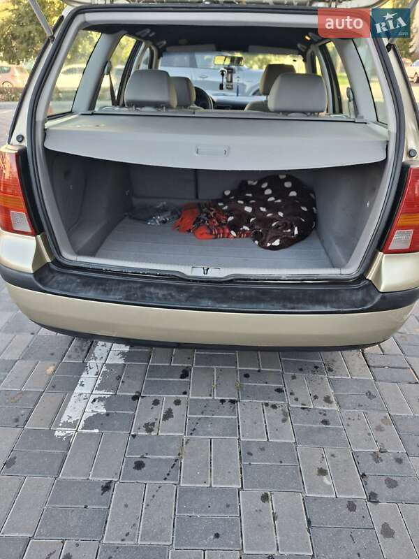 Універсал Volkswagen Golf 2001 в Хмельницькому