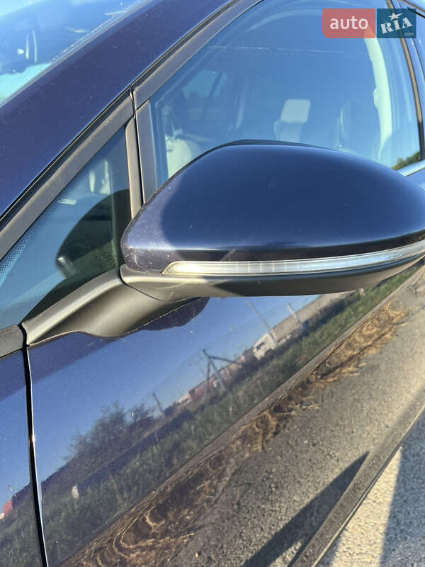 Универсал Volkswagen Golf 2015 в Львове