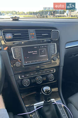 Универсал Volkswagen Golf 2015 в Львове
