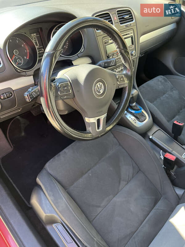 Хэтчбек Volkswagen Golf 2009 в Луцке