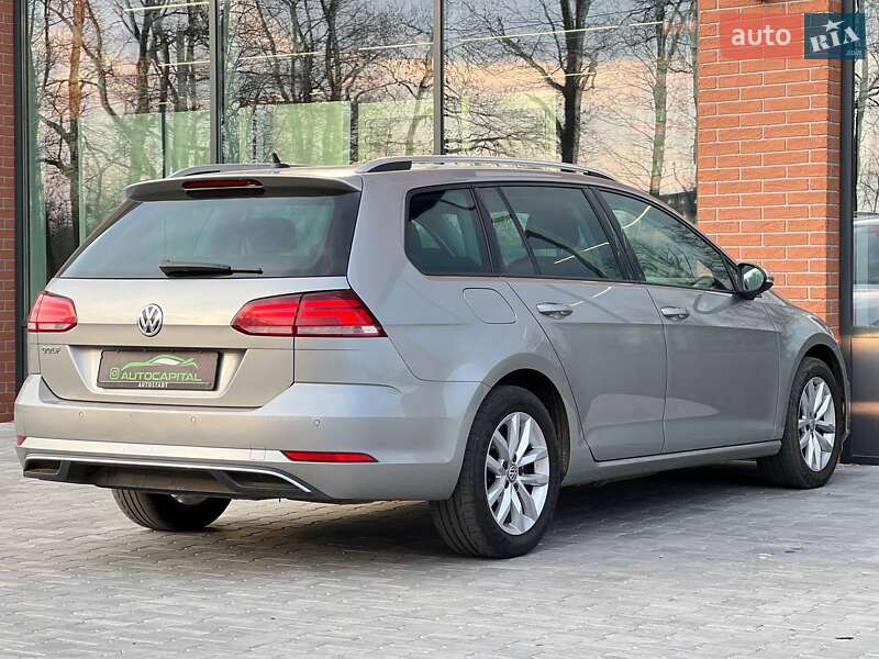 Универсал Volkswagen Golf 2019 в Киеве