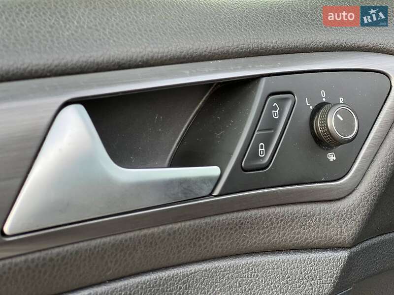Универсал Volkswagen Golf 2019 в Киеве