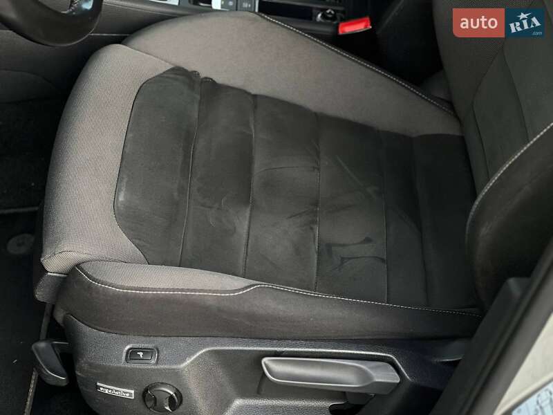 Универсал Volkswagen Golf 2019 в Киеве