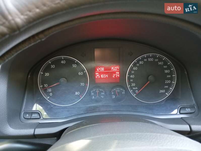 Хетчбек Volkswagen Golf 2004 в Подільську