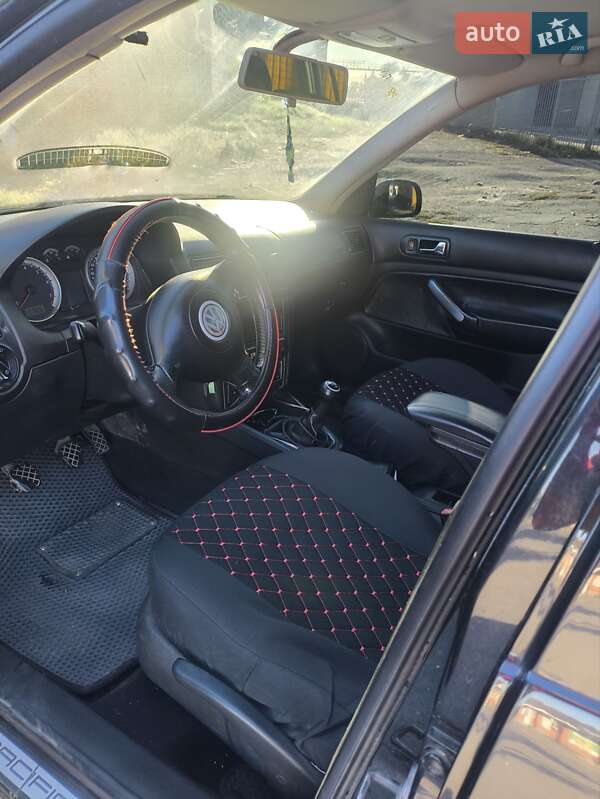 Универсал Volkswagen Golf 2003 в Шполе