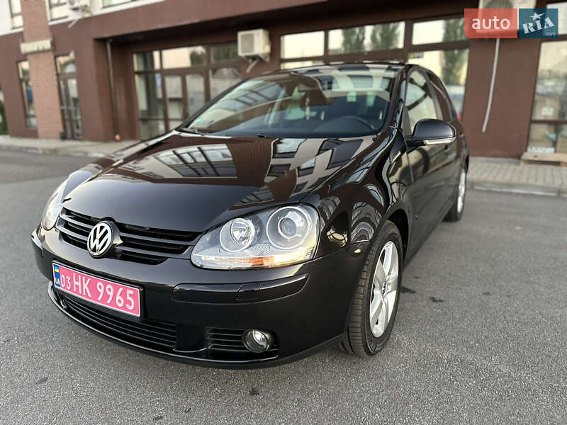Хетчбек Volkswagen Golf 2009 в Києві