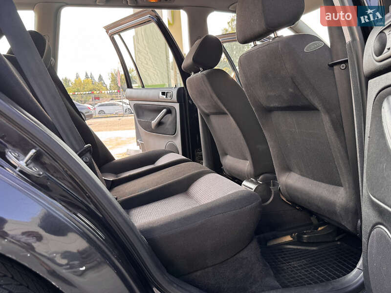 Універсал Volkswagen Golf 2001 в Дрогобичі