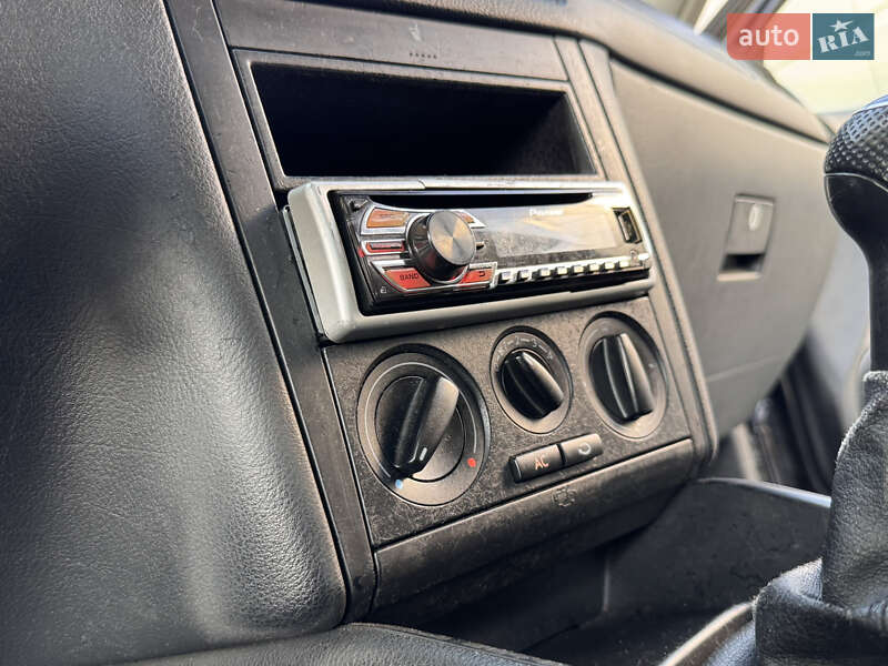 Універсал Volkswagen Golf 2001 в Дрогобичі