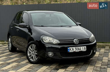 Хетчбек Volkswagen Golf 2009 в Сваляві