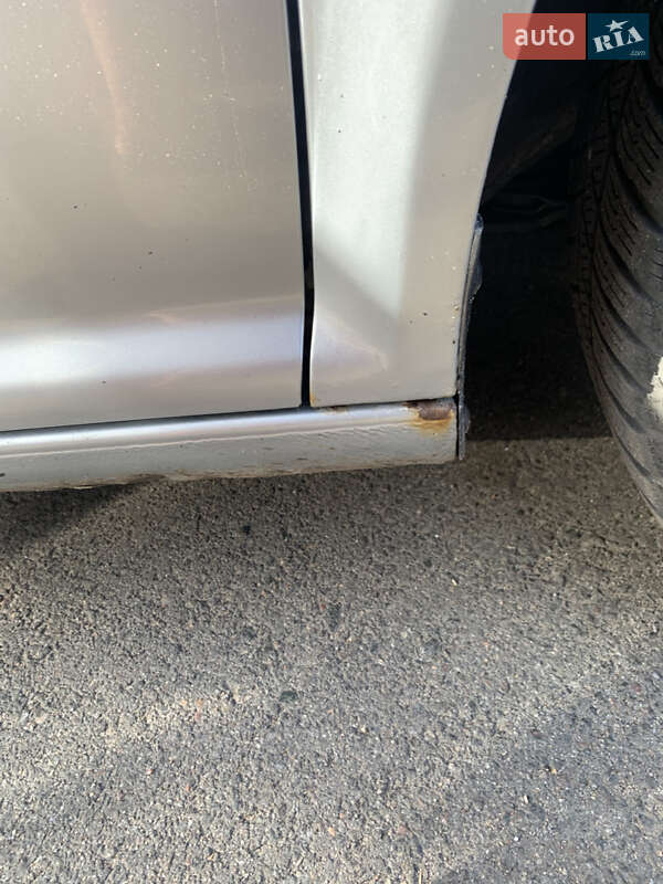 Хэтчбек Volkswagen Golf 2001 в Черкассах