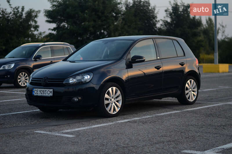 Хэтчбек Volkswagen Golf 2011 в Черновцах