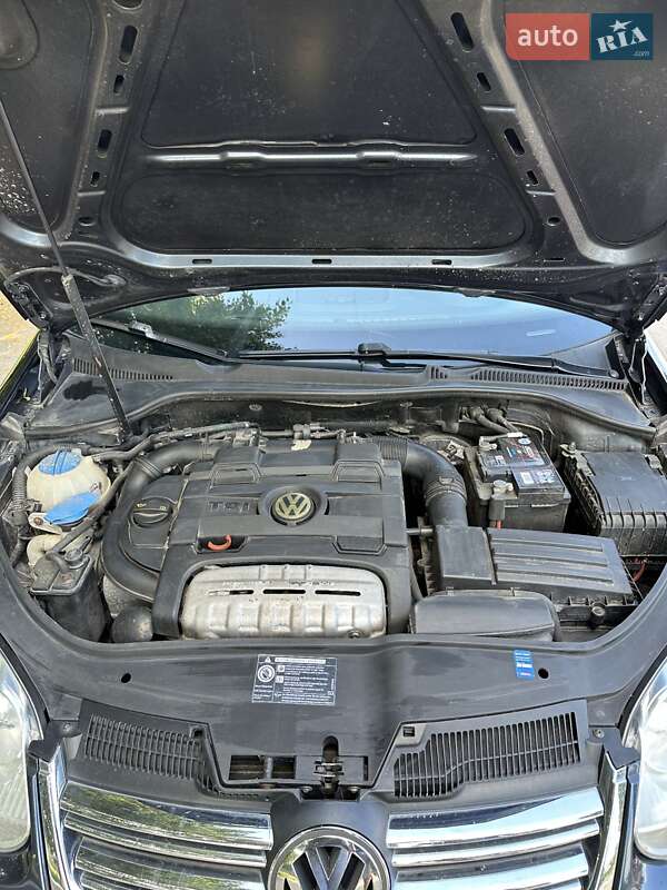 Універсал Volkswagen Golf 2008 в Хмільнику