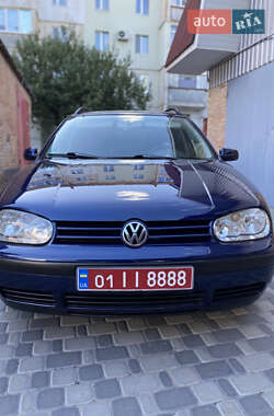 Универсал Volkswagen Golf 2001 в Хороле