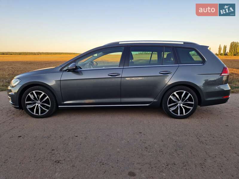 Универсал Volkswagen Golf 2019 в Кропивницком фото 15 Универсал Volkswagen Golf 2019 в Кропивницком