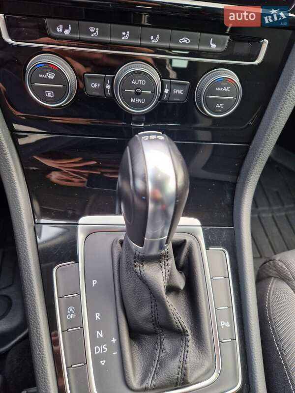 Универсал Volkswagen Golf 2019 в Кропивницком фото 44 Универсал Volkswagen Golf 2019 в Кропивницком