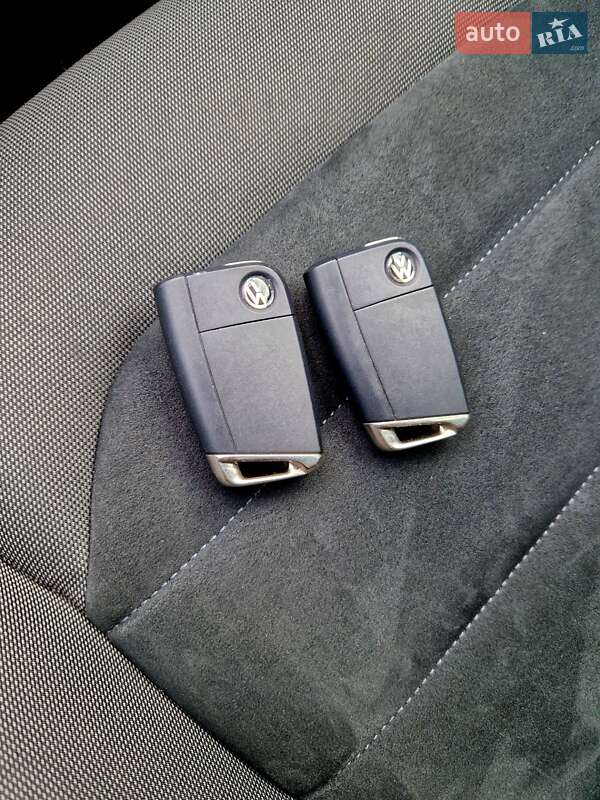 Универсал Volkswagen Golf 2019 в Кропивницком фото 47 Универсал Volkswagen Golf 2019 в Кропивницком