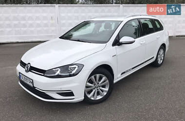 Универсал Volkswagen Golf 2019 в Ровно