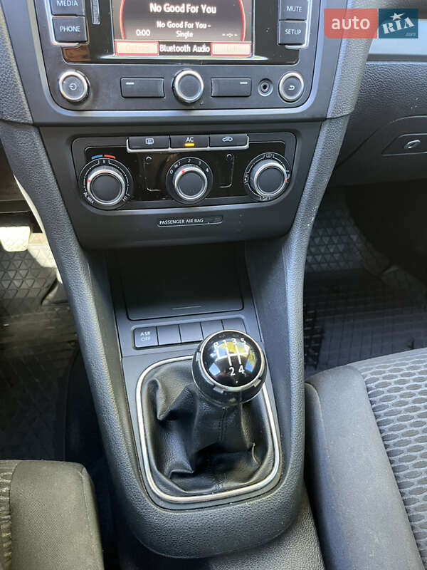 Хэтчбек Volkswagen Golf 2011 в Одессе