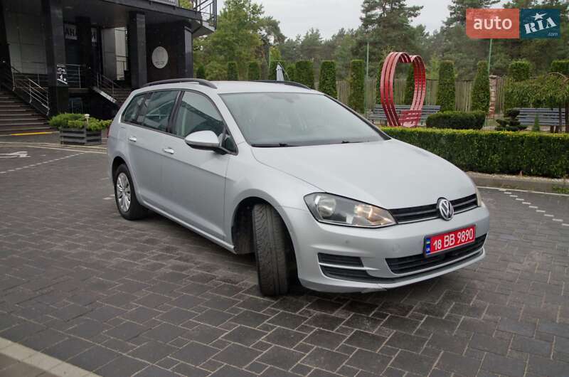 Універсал Volkswagen Golf 2015 в Сарнах
