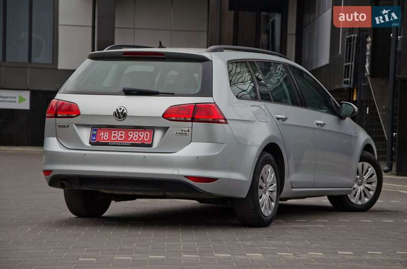 Універсал Volkswagen Golf 2015 в Сарнах
