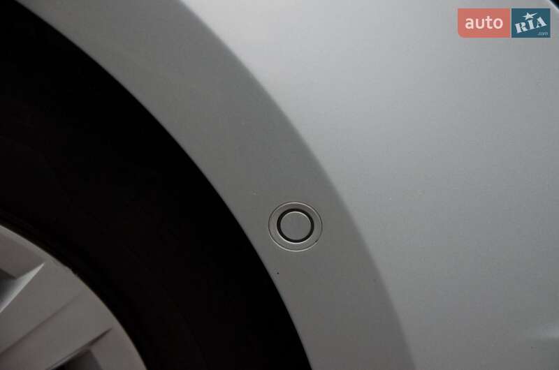 Універсал Volkswagen Golf 2015 в Сарнах