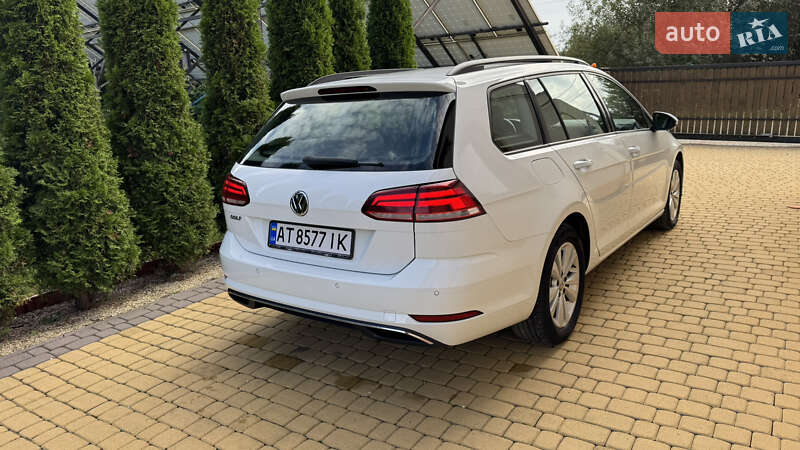 Универсал Volkswagen Golf 2020 в Калуше