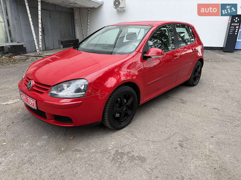 Хэтчбек Volkswagen Golf 2005 в Полтаве