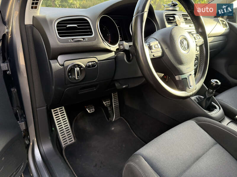 Хетчбек Volkswagen Golf 2012 в Вознесенську