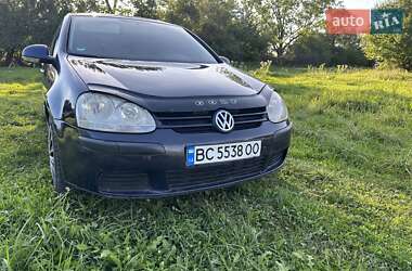 Хетчбек Volkswagen Golf 2005 в Жовкві