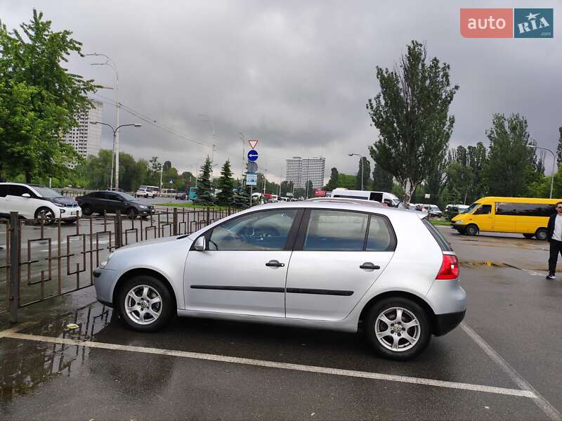 Volkswagen Golf 2005