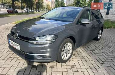Універсал Volkswagen Golf 2018 в Києві