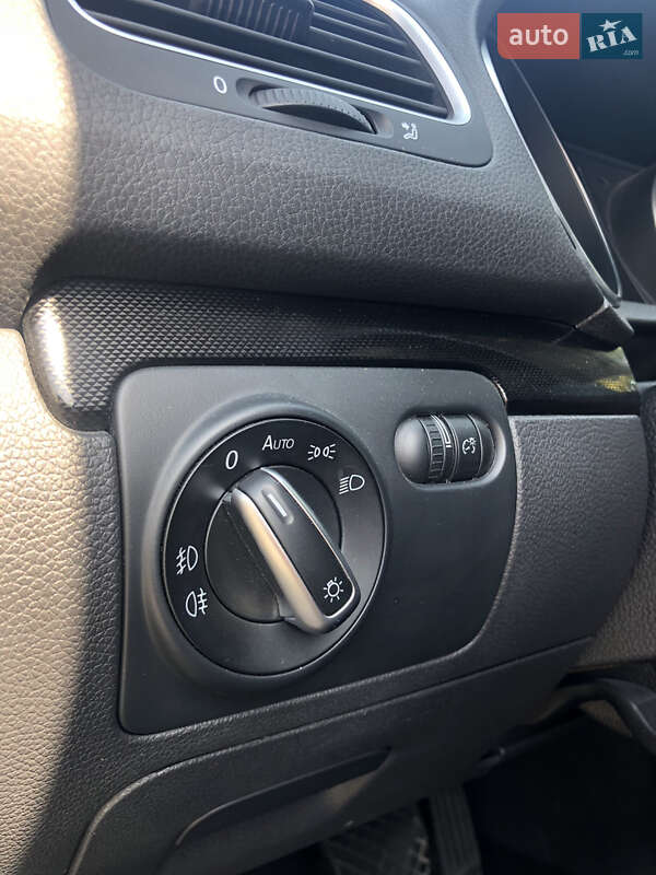 Универсал Volkswagen Golf 2010 в Луцке