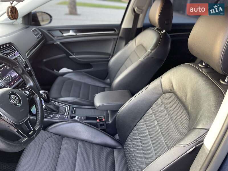 Універсал Volkswagen Golf 2014 в Хмельницькому