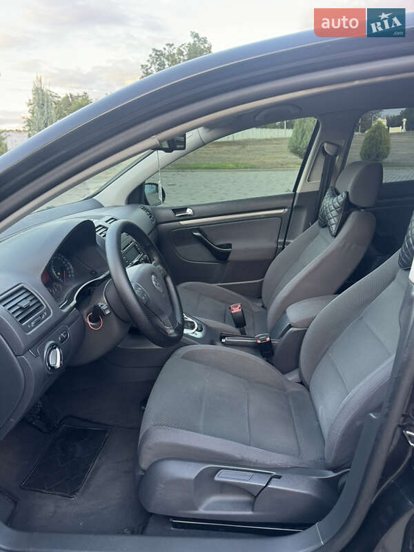 Хэтчбек Volkswagen Golf 2004 в Одессе фото 14 Хэтчбек Volkswagen Golf 2004 в Одессе