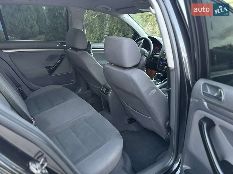 Хэтчбек Volkswagen Golf 2004 в Одессе фото 24 Хэтчбек Volkswagen Golf 2004 в Одессе