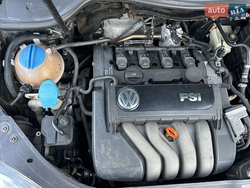 Хэтчбек Volkswagen Golf 2004 в Одессе фото 31 Хэтчбек Volkswagen Golf 2004 в Одессе