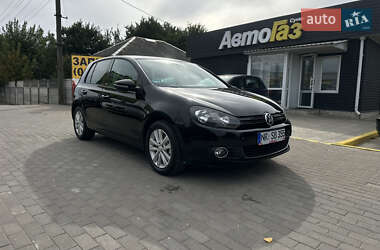 Хэтчбек Volkswagen Golf 2011 в Сумах