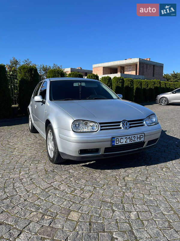 Volkswagen Golf 2000
