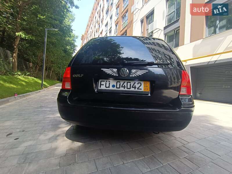 Універсал Volkswagen Golf 2002 в Вінниці