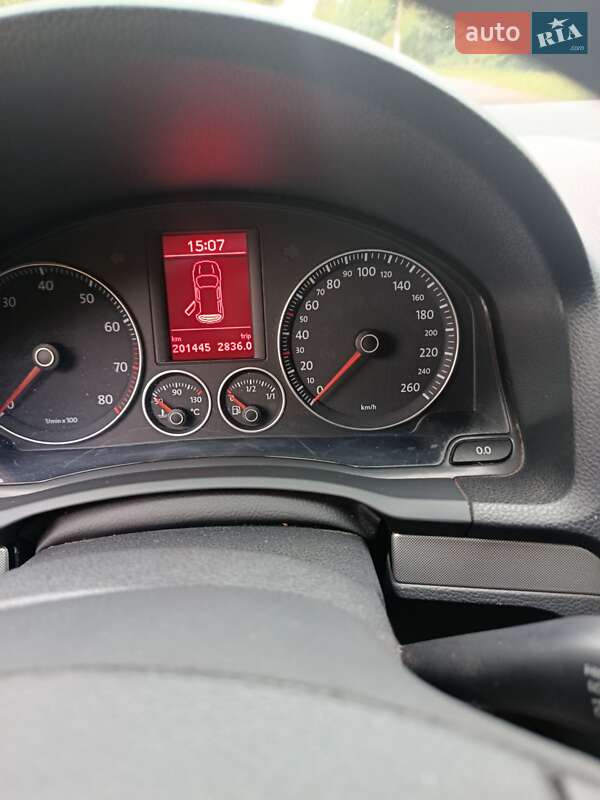 Універсал Volkswagen Golf 2009 в Конотопі