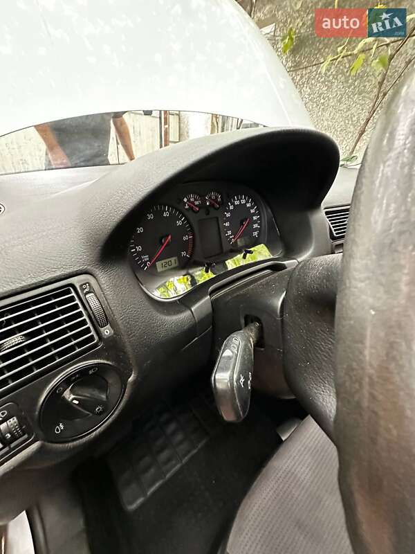 Хетчбек Volkswagen Golf 2000 в Ізмаїлі фото 2 Хетчбек Volkswagen Golf 2000 в Ізмаїлі