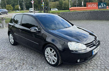 Хэтчбек Volkswagen Golf 2004 в Львове