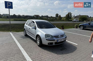 Хэтчбек Volkswagen Golf 2004 в Львове
