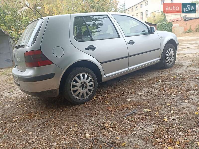 Хэтчбек Volkswagen Golf 2000 в Харькове