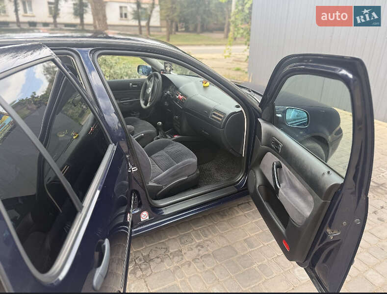 Хетчбек Volkswagen Golf 1998 в Кривому Розі фото 6 Хетчбек Volkswagen Golf 1998 в Кривому Розі